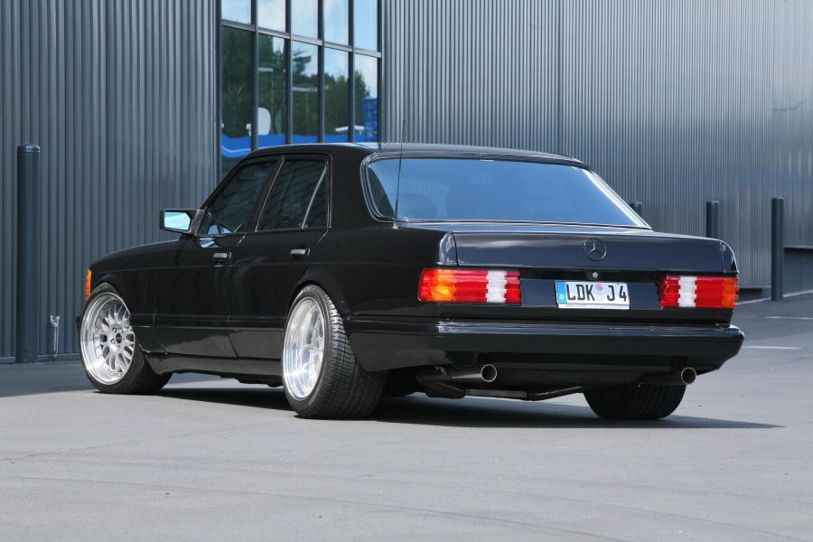  Mercedes-Benz 560 SE by INDEN-Design 1991 года  (фото 7 из 36)